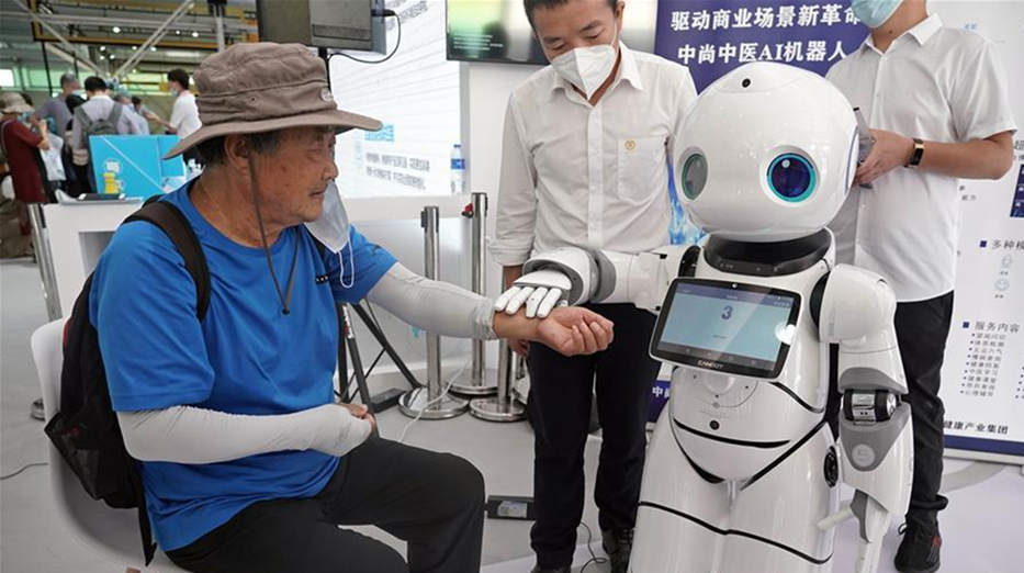 機器人中醫(yī)&ldquo;坐診&rdquo;服貿(mào)會