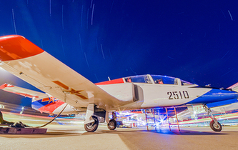 夜航｜戰(zhàn)鷹試翼，有你想不到的美